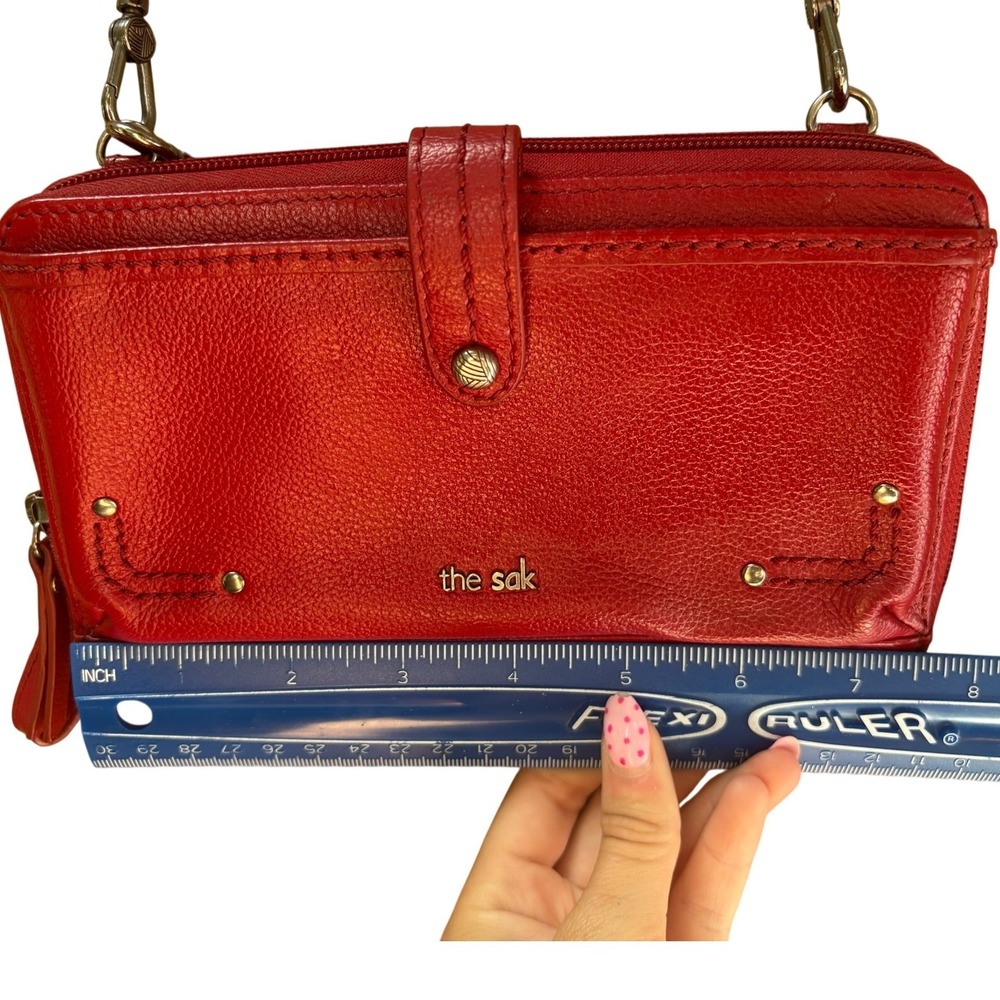 The Sak Iris Smartphone Clutch Wristlet Red Leather Classic Crossbody Purse - Picture 7 of 7